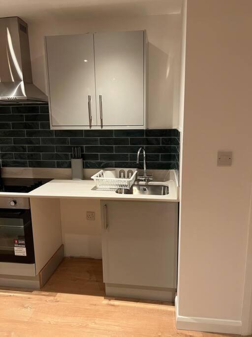010- Lovely One Bedroom In Ealing F6 Экстерьер фото
